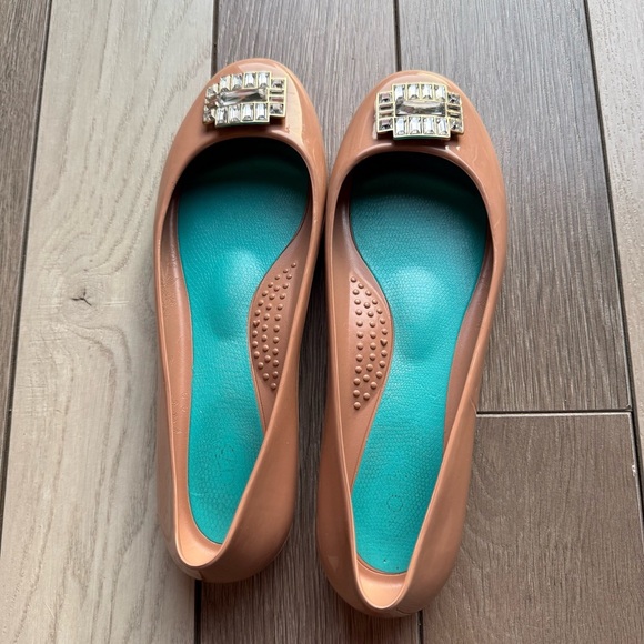 OKA b Tan and Blue Flats for Versatile Style - Picture 4 of 5
